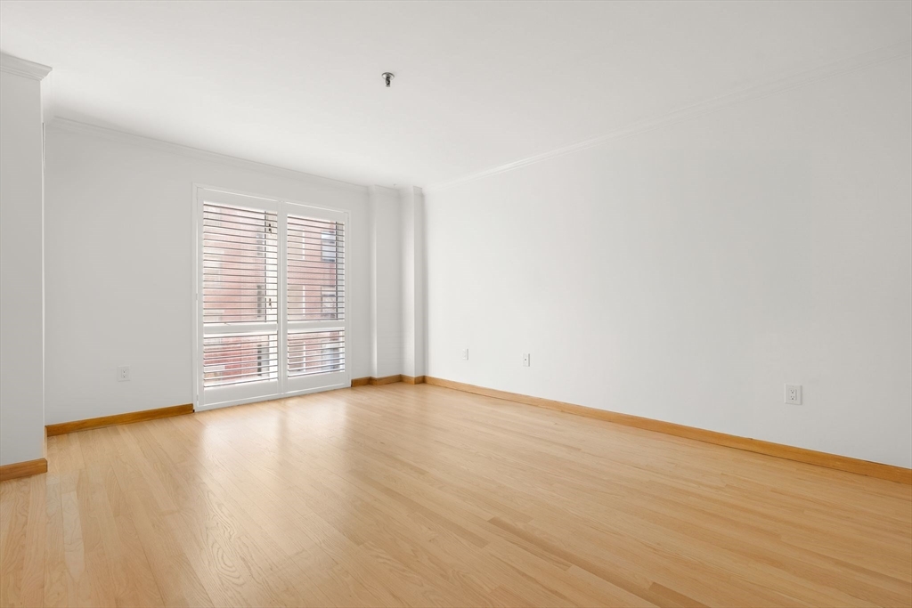 350 North Street, Unit 301 Boston, MA 02109 - Photo 10 of 24