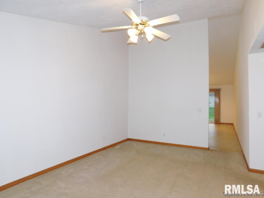 2420 Neil Road Springfield, IL 62702 - Photo 3 of 26