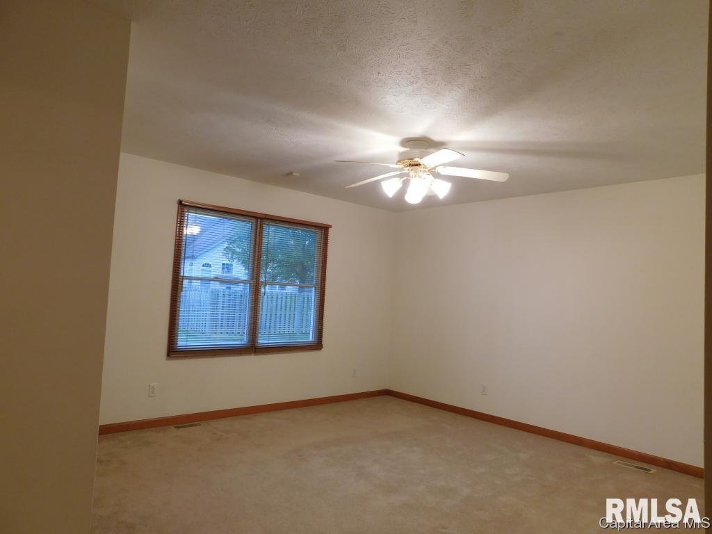 2420 Neil Road Springfield, IL 62702 - Photo 10 of 26