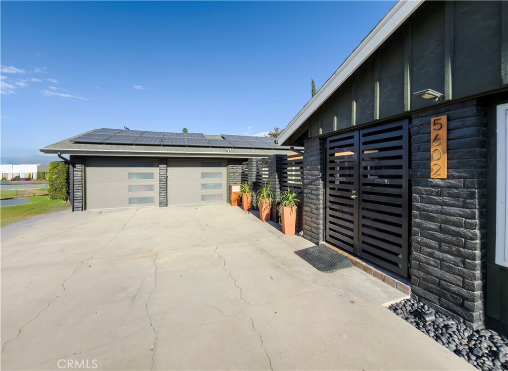 5602 North Sycamore Avenue Rialto, CA 92377 - Photo 4 of 42