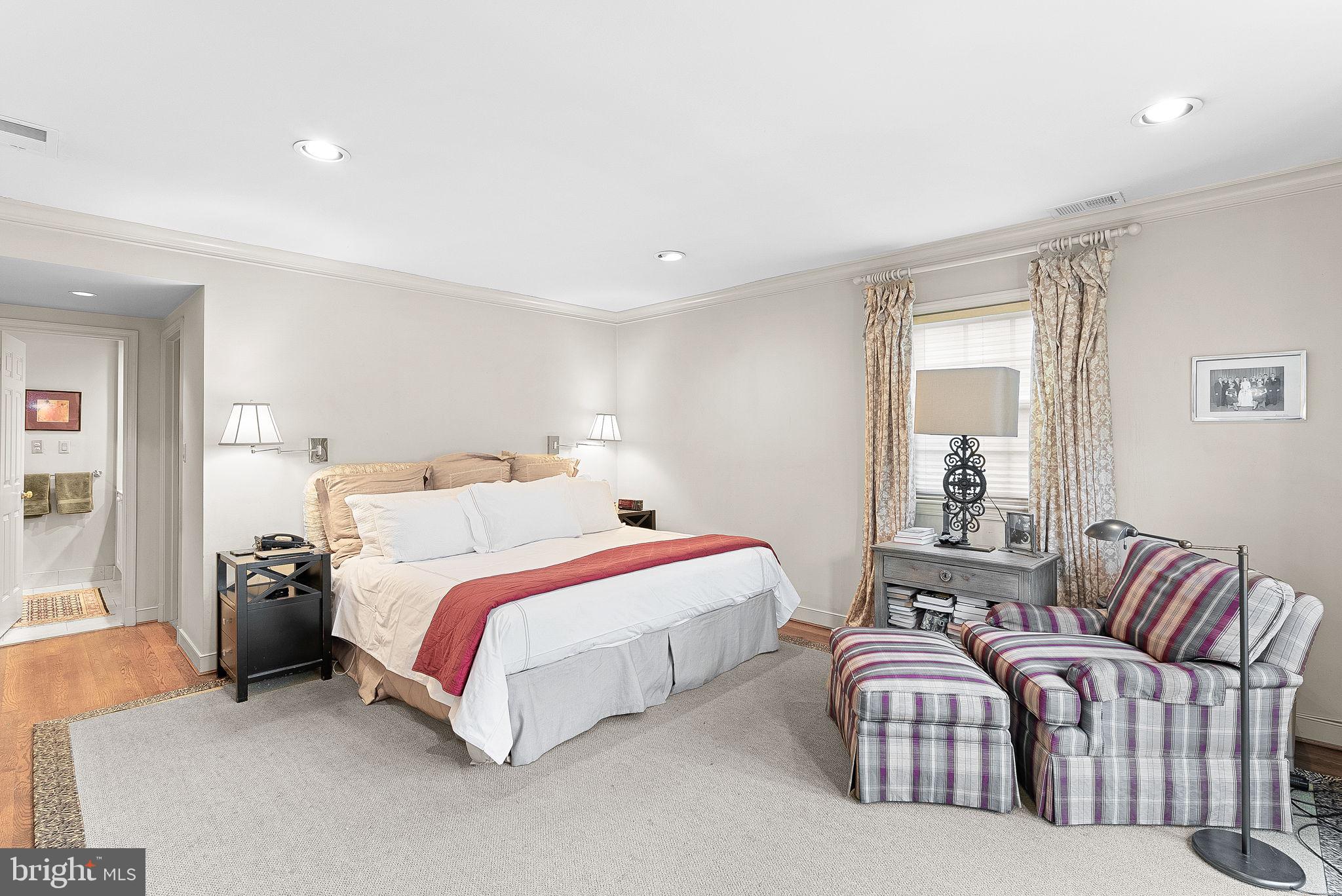 9314 Colesville Road Silver Spring, MD 20901 - Photo 23 of 88 Owners retreat