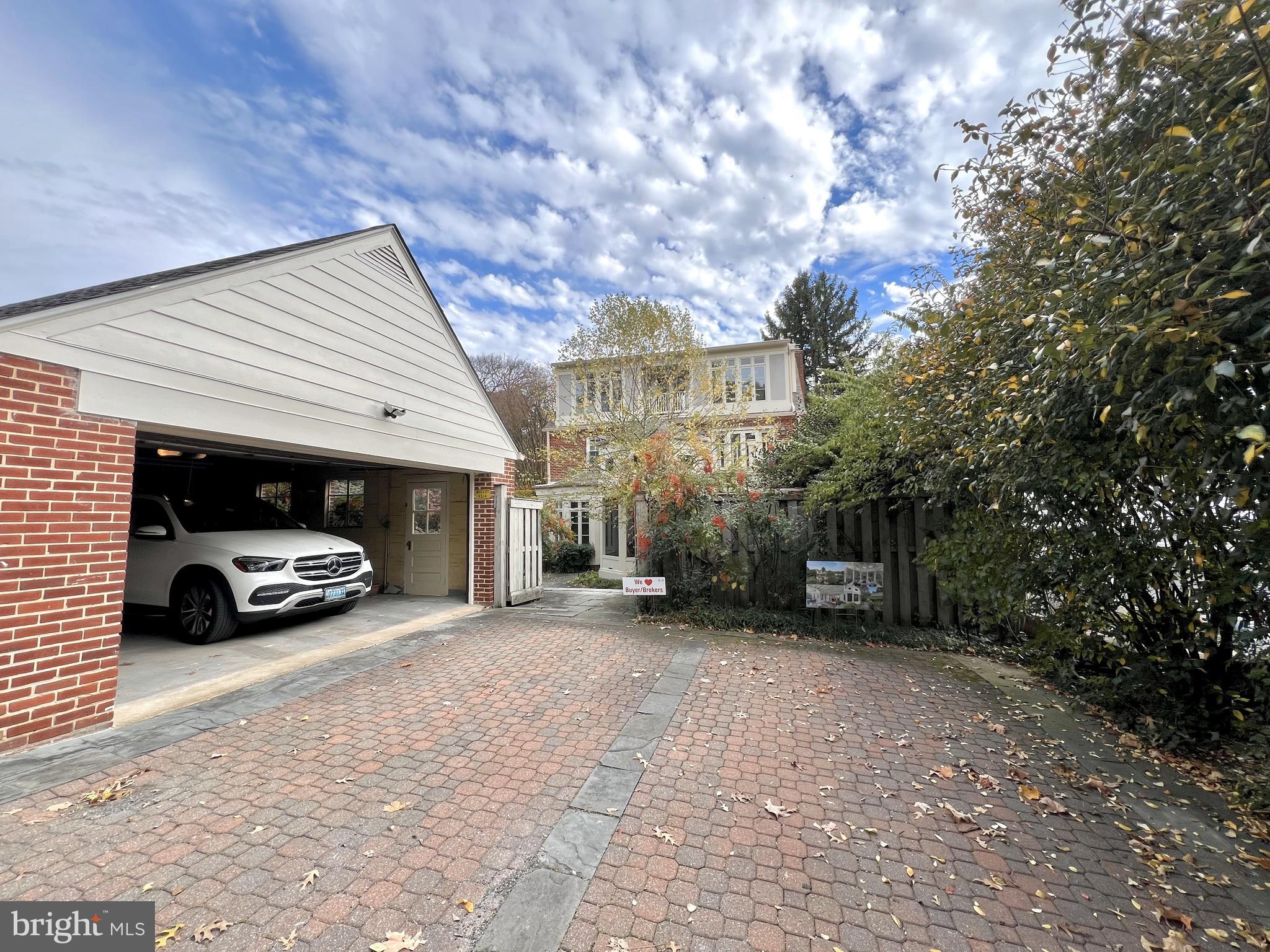 9314 Colesville Road Silver Spring, MD 20901 - Photo 27 of 88 Lots of parking! Two car garage & driveway