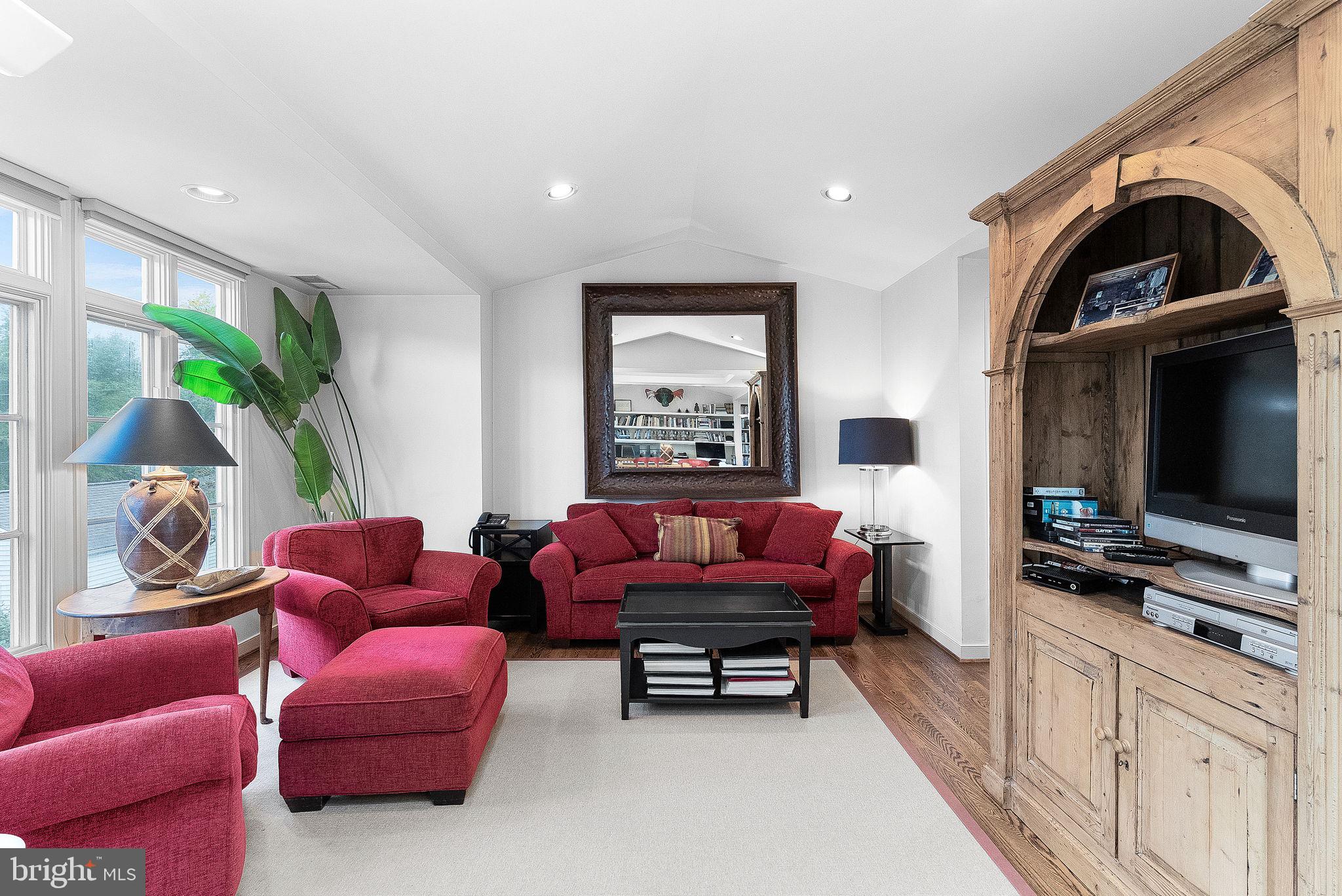 9314 Colesville Road Silver Spring, MD 20901 - Photo 32 of 88 5th bedroom/flex room