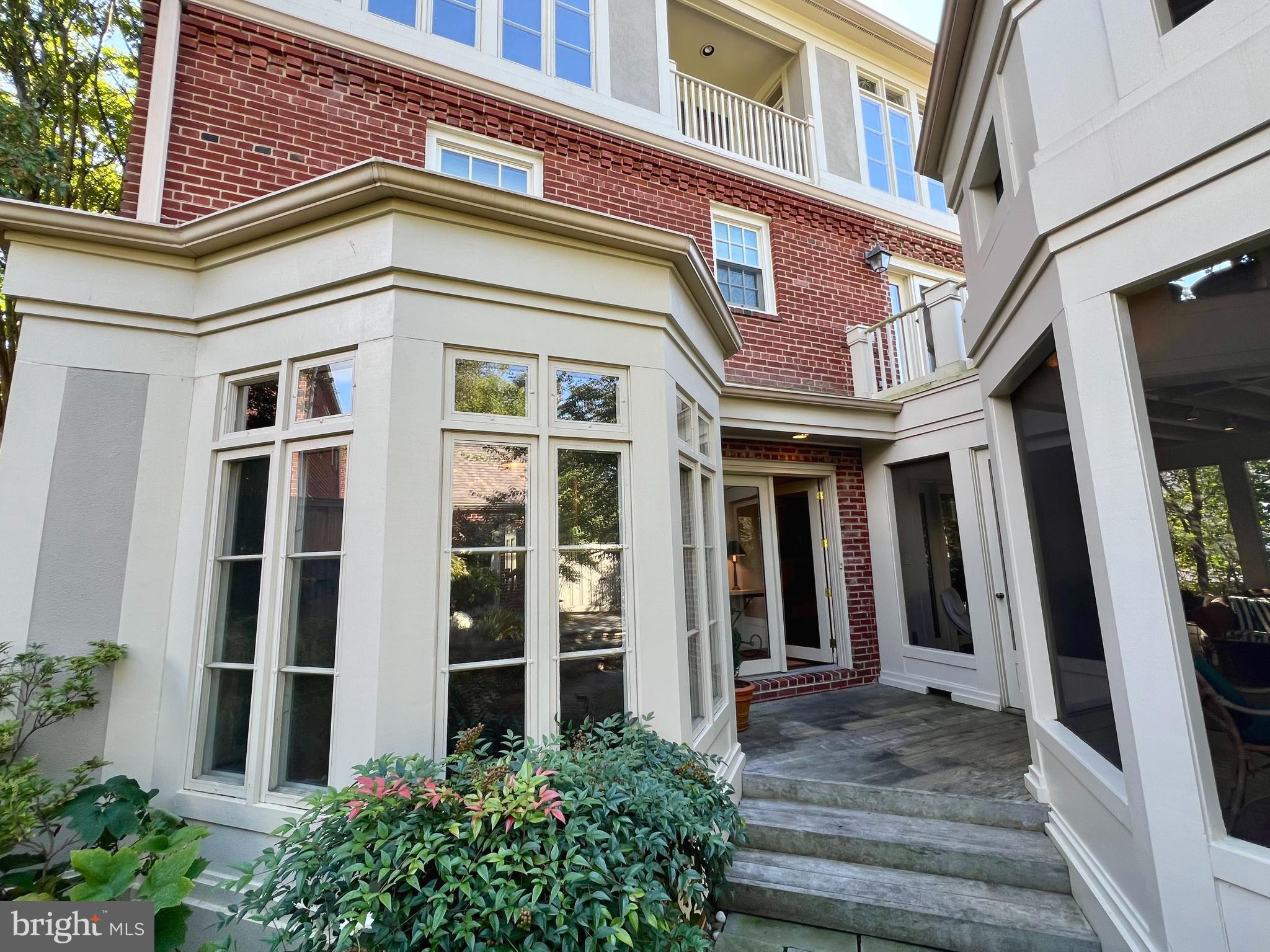 9314 Colesville Road Silver Spring, MD 20901 - Photo 56 of 88 Jaw-dropping main entrance Colesville Alley