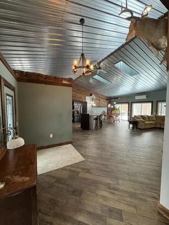 $499,000 | 6635 East Chicago Road, Jonesville, MI 49250