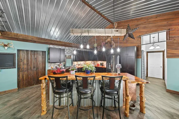 $499,000 | 6635 East Chicago Road, Jonesville, MI 49250