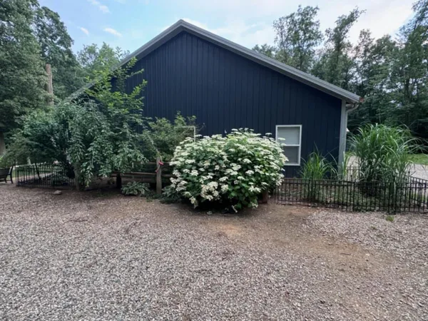 $499,000 | 6635 East Chicago Road, Jonesville, MI 49250