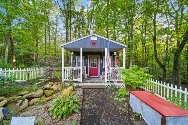 $499,000 | 6635 East Chicago Road, Jonesville, MI 49250