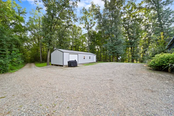 $499,000 | 6635 East Chicago Road, Jonesville, MI 49250