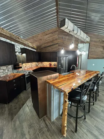 $499,000 | 6635 East Chicago Road, Jonesville, MI 49250