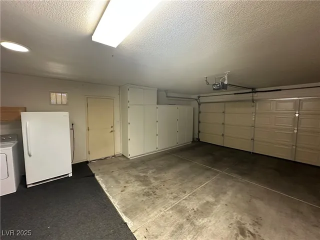 $1,995 | 9945 Bundella Drive, Las Vegas, NV 89134