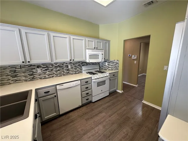 $1,995 | 9945 Bundella Drive, Las Vegas, NV 89134