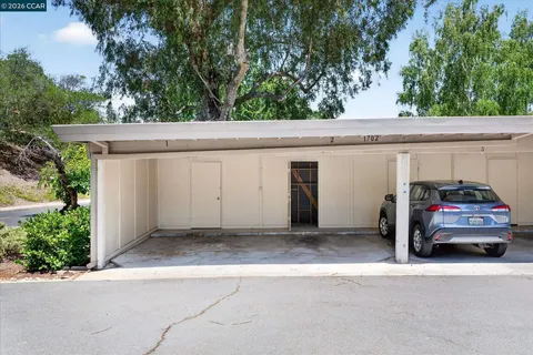 $578,800 | 3410 Tice Creek Drive, Unit 2, Walnut Creek, CA 94595