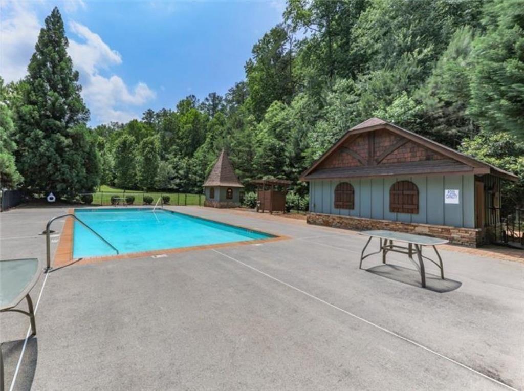 46 Somerset Lane Cartersville, GA 30121 - Photo 2 of 9 a house with a outdoor space