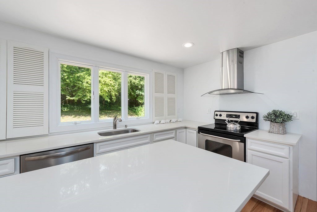 48 Woodcrest Road Boxford, MA 01921 - Photo 3 of 21