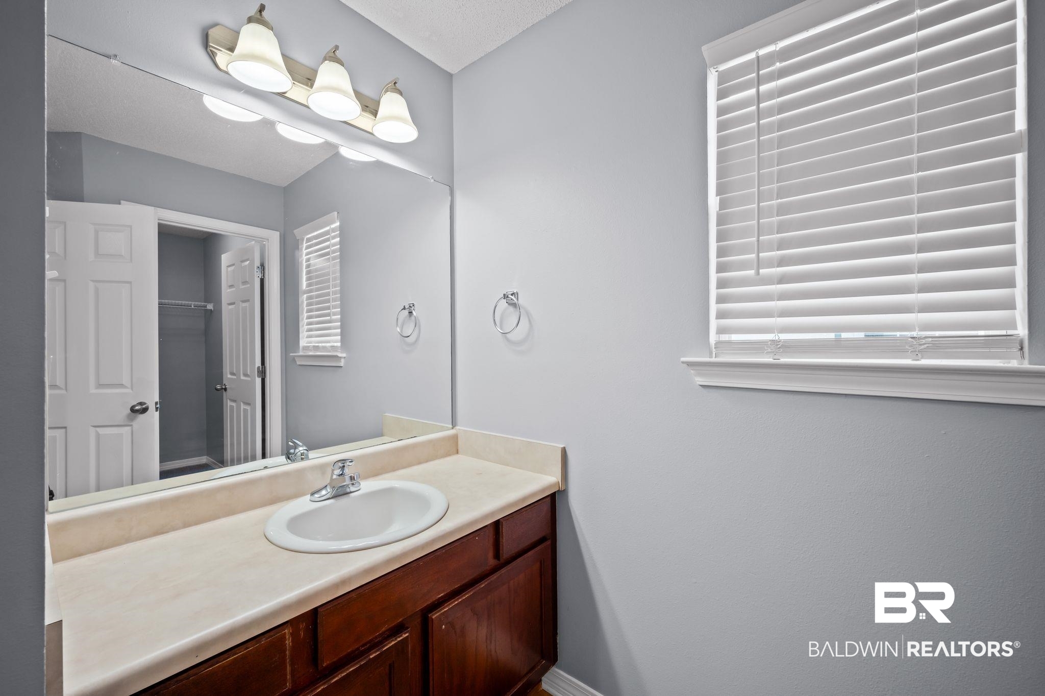 8901 Fall Court Mobile, AL 36695 - Photo 11 of 23 Bathroom featuring vanity