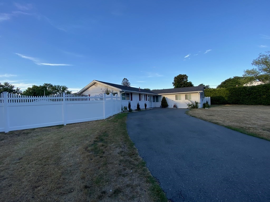 22 Celia Road Braintree, MA 02184 - Photo 2 of 25 Gallery Image 2