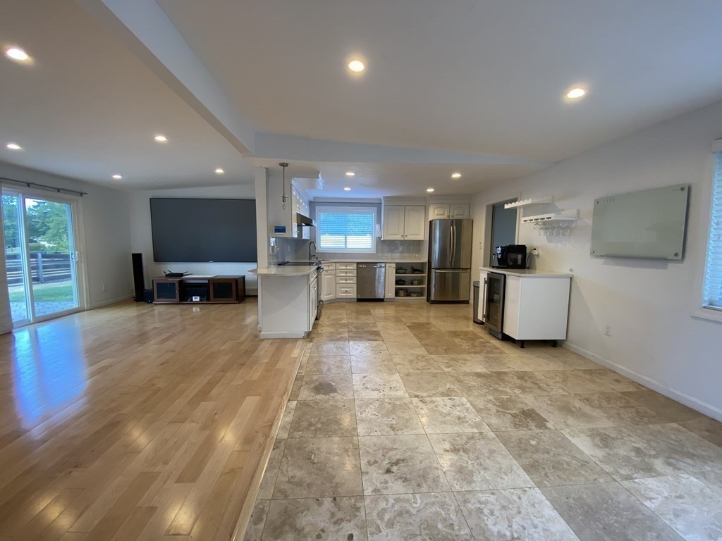 22 Celia Road Braintree, MA 02184 - Photo 4 of 25 Gallery Image 4