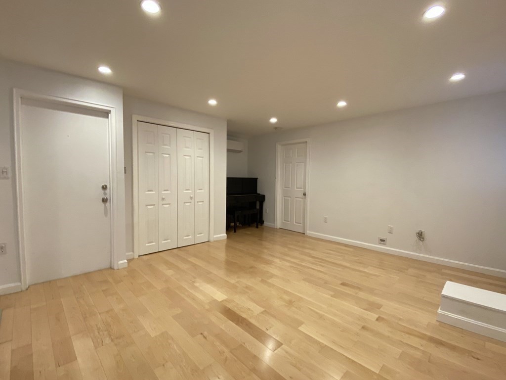 22 Celia Road Braintree, MA 02184 - Photo 8 of 25 Gallery Image 8