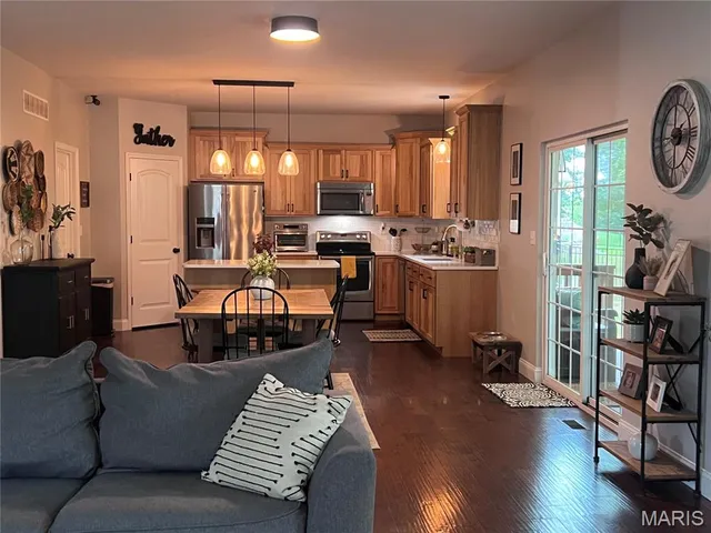 $479,900 | 10537 Victoria Falls Drive, Festus, MO 63028