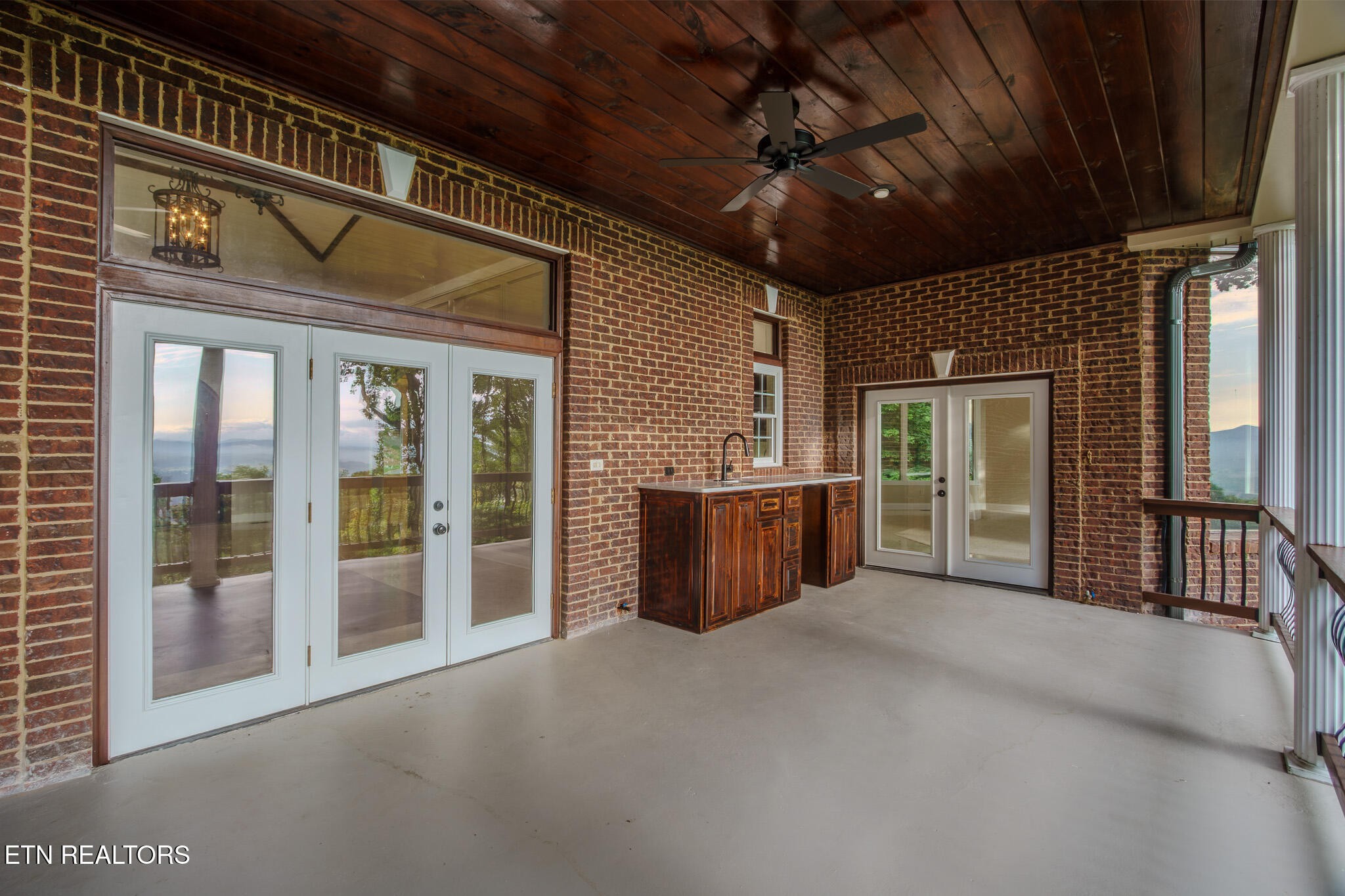 431 Thomas Loop Road Sevierville, TN 37876 - Photo 5 of 60