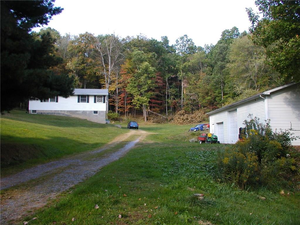 511 Euclid Road Butler, PA 16001 - Photo 3 of 16 Gallery Image 3