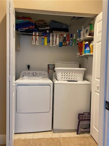 4222 Southwest 132nd Avenue Miramar, FL 33027 - Photo 6 of 11 a utility room with dryer and washer