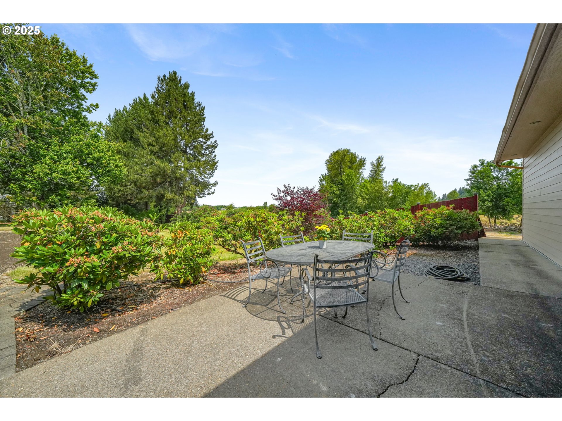 37310 Fawn Drive Lebanon, OR 97355 - Photo 26 of 47 Patio