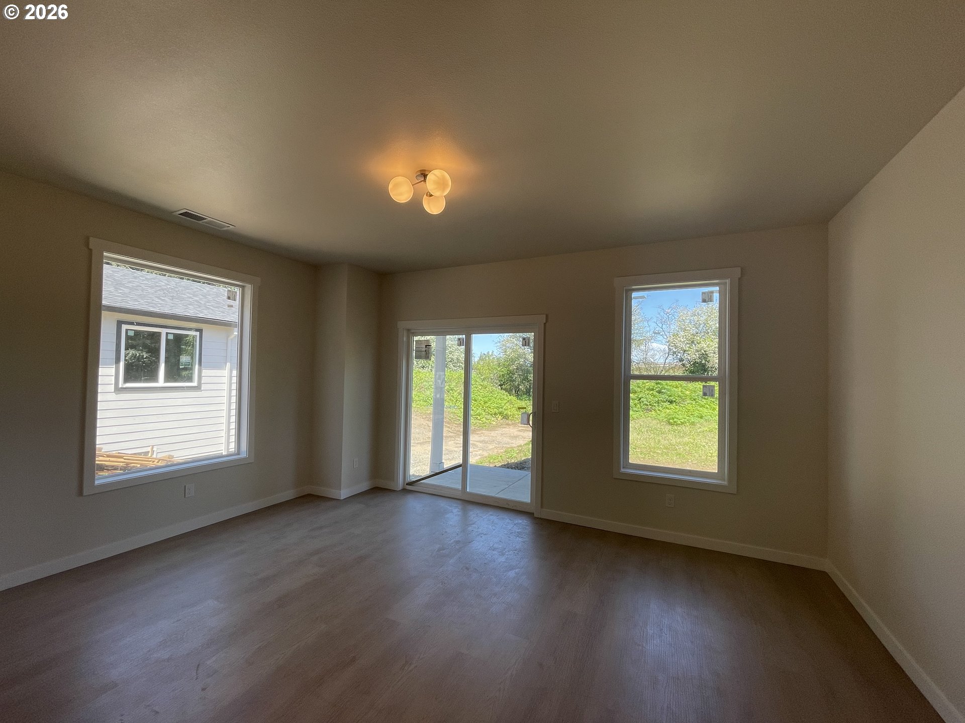 20751 Northeast Thompson Street Fairview, OR 97024 - Photo 5 of 35