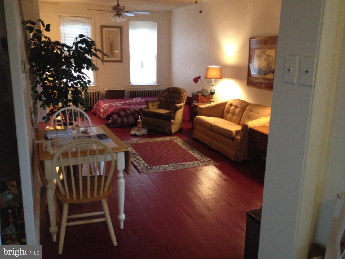 1163 Gerritt Street Philadelphia, PA 19147 - Photo 5 of 11