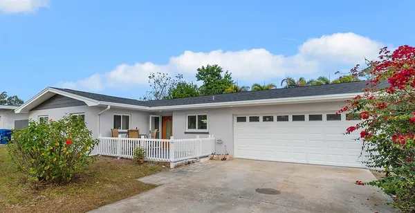 front view of house with a yard