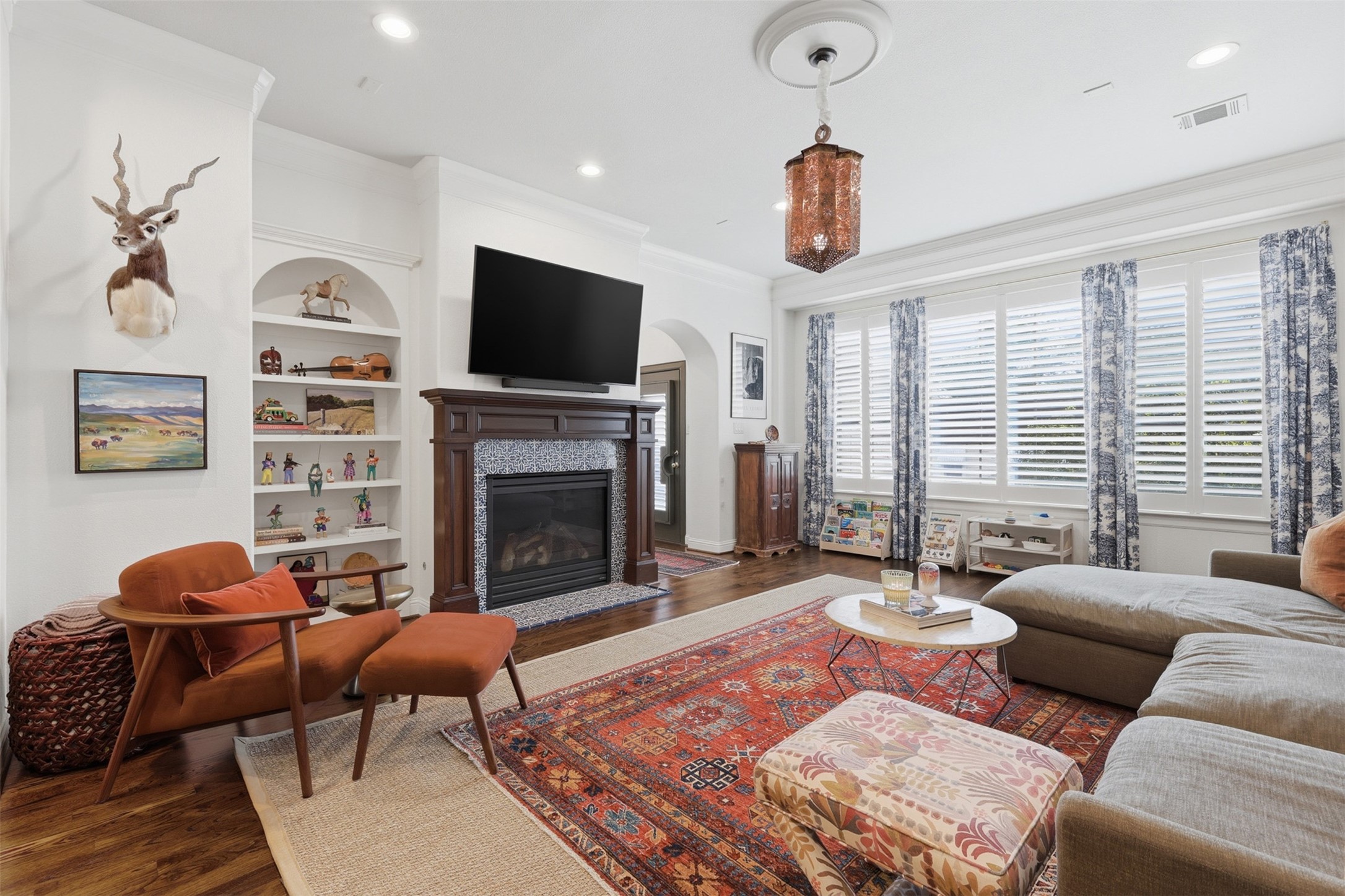 1956 Welch Street Houston, TX 77019 - Photo 7 of 29 Additional view of family room