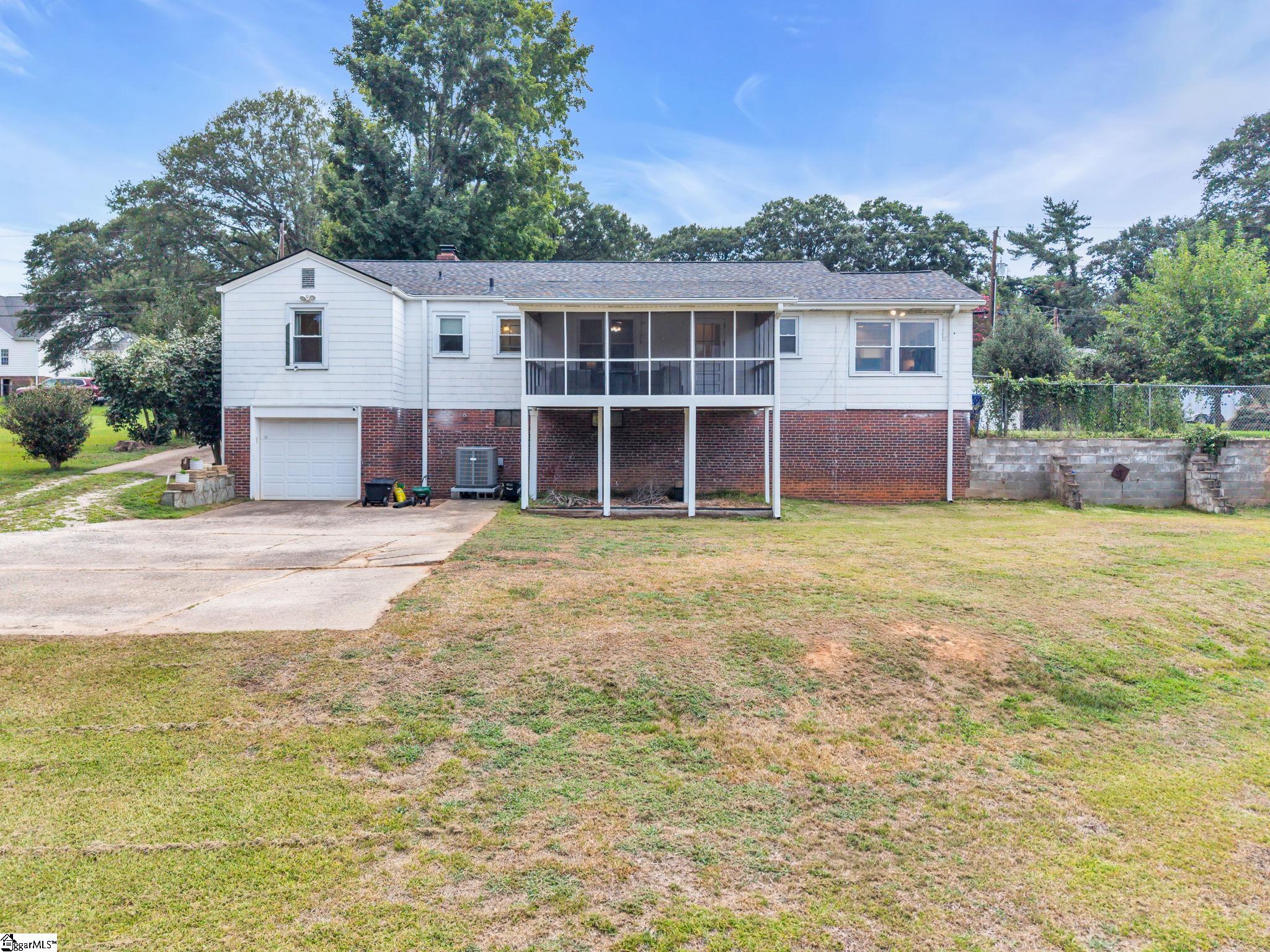 14 Midland Street Greenville, SC 29607 - Photo 38 of 43 Gallery Image 38