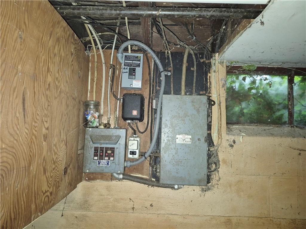 380 Shady Avenue Sharon, PA 16146 - Photo 29 of 36 Electrical