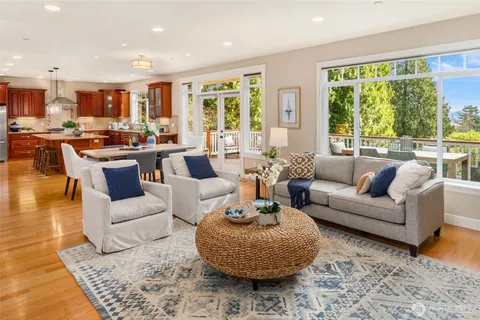 $1,599,950 | 17122 32nd Avenue Northeast, Lake Forest Park, WA 98155