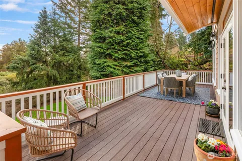 $1,599,950 | 17122 32nd Avenue Northeast, Lake Forest Park, WA 98155