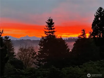 $1,599,950 | 17122 32nd Avenue Northeast, Lake Forest Park, WA 98155