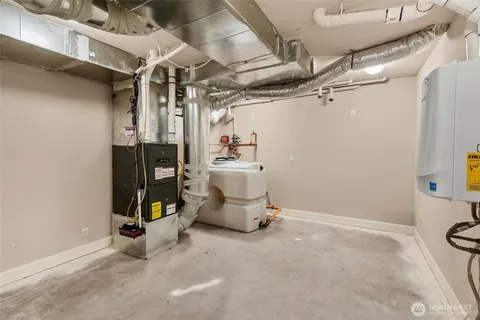 $1,599,950 | 17122 32nd Avenue Northeast, Lake Forest Park, WA 98155