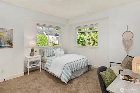 $1,599,950 | 17122 32nd Avenue Northeast, Lake Forest Park, WA 98155