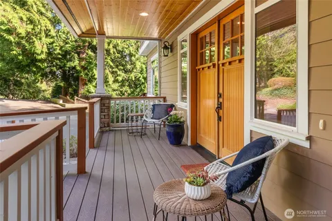 $1,599,950 | 17122 32nd Avenue Northeast, Lake Forest Park, WA 98155