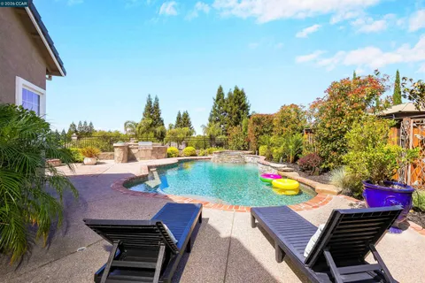 $2,439,000 | 1518 Colchester Street, Danville, CA 94506