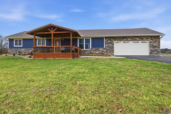 $400,000 | 835 Northeast 62nd Street, Topeka, KS 66617