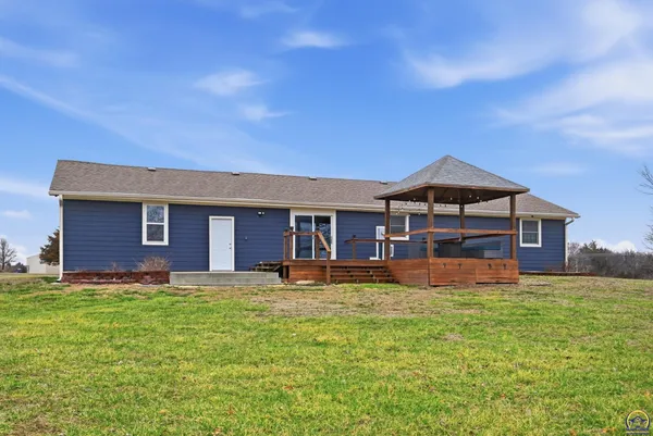 $400,000 | 835 Northeast 62nd Street, Topeka, KS 66617