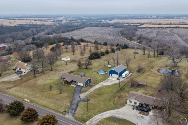 $400,000 | 835 Northeast 62nd Street, Topeka, KS 66617