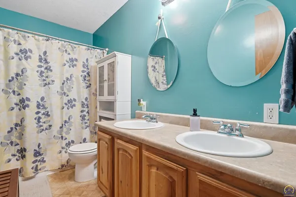 $400,000 | 835 Northeast 62nd Street, Topeka, KS 66617