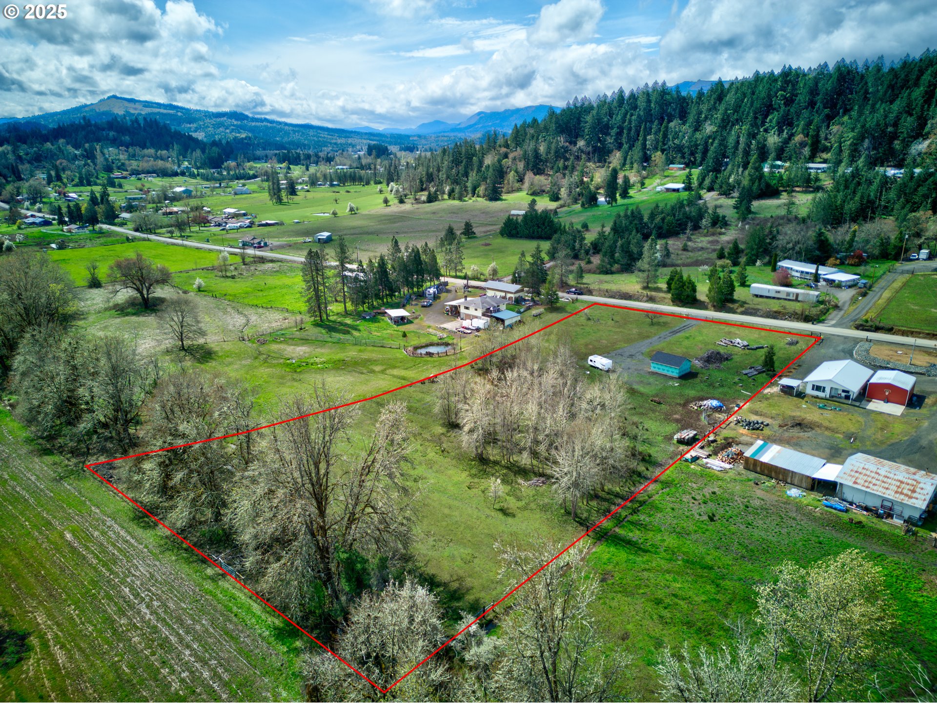 607 Valley Road Roseburg, OR 97471 - Photo 8 of 23 Gallery Image 8