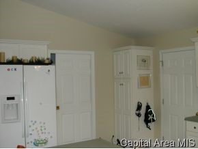 1412 Hoechester Road Springfield, IL 62712 - Photo 4 of 12