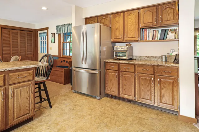 $389,000 | 6 Victory Lane, Dixfield, ME 04224