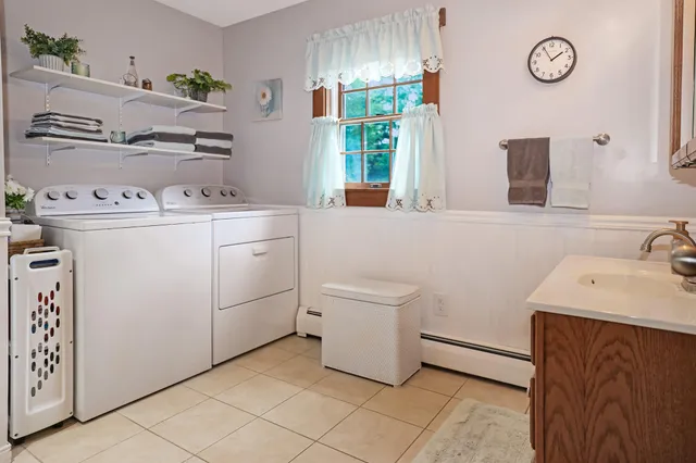 $389,000 | 6 Victory Lane, Dixfield, ME 04224