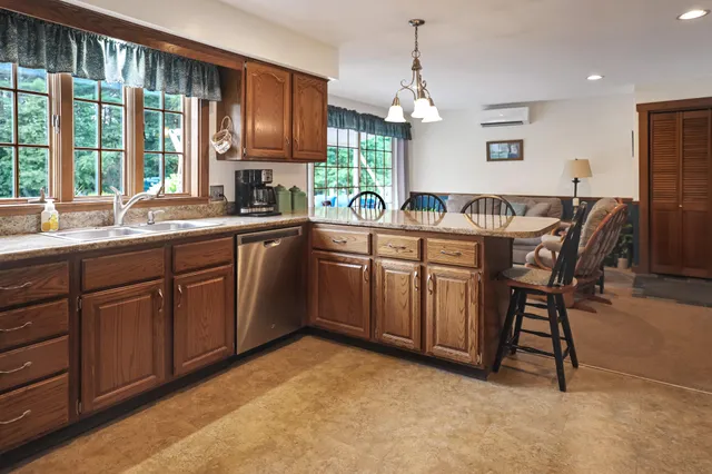 $389,000 | 6 Victory Lane, Dixfield, ME 04224